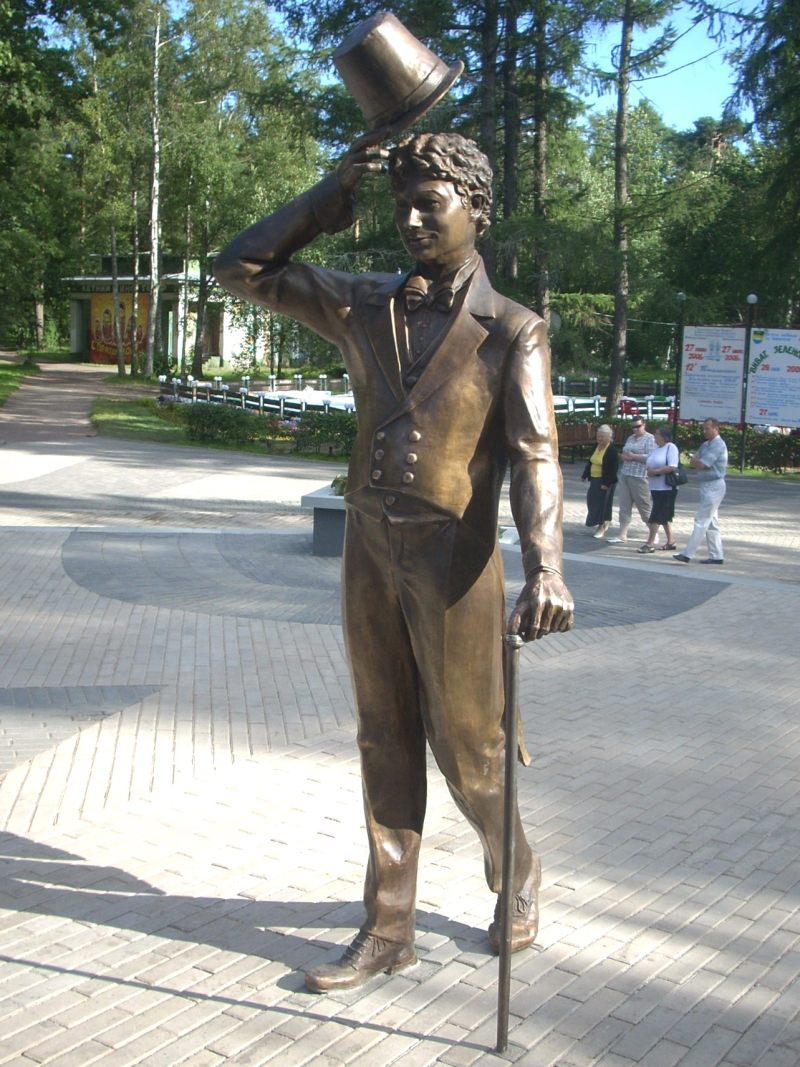 Зеленогорск. Памятник Георгию Вицину